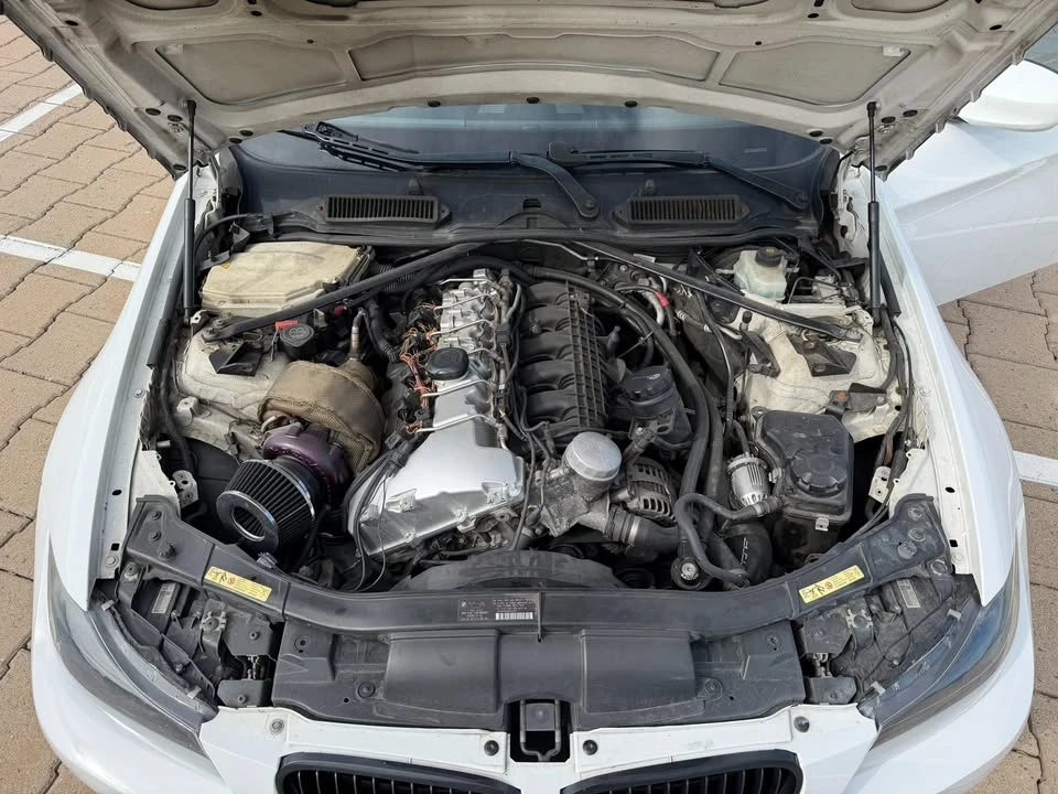 2009 BMW E90 335i Sedan - Image 9 of 18