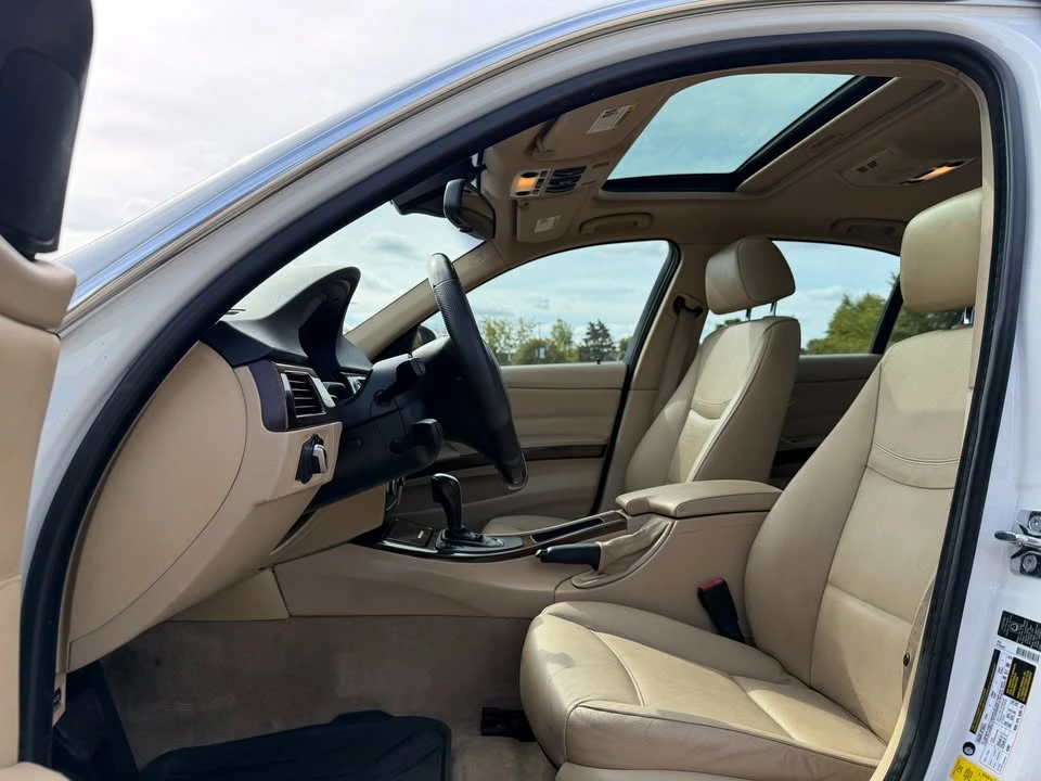 2009 BMW E90 335i Sedan - Image 10 of 18