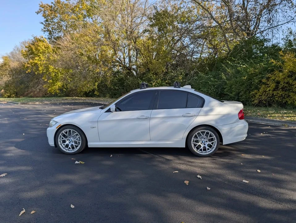 2009 BMW E90 335i Sedan - Image 4 of 16