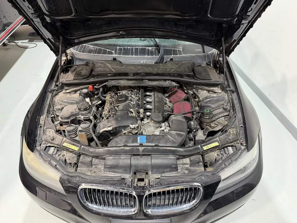 2009 BMW E90 3 Series Sedan - Image 4 of 11