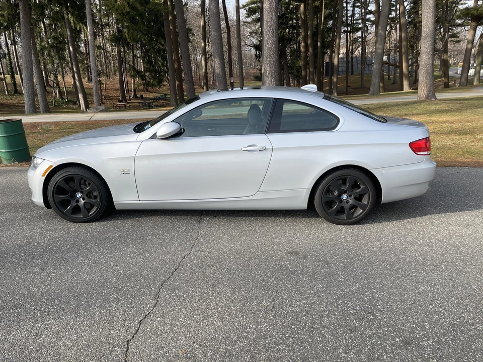 2009 BMW E92 335i Coupe - Image 11 of 31