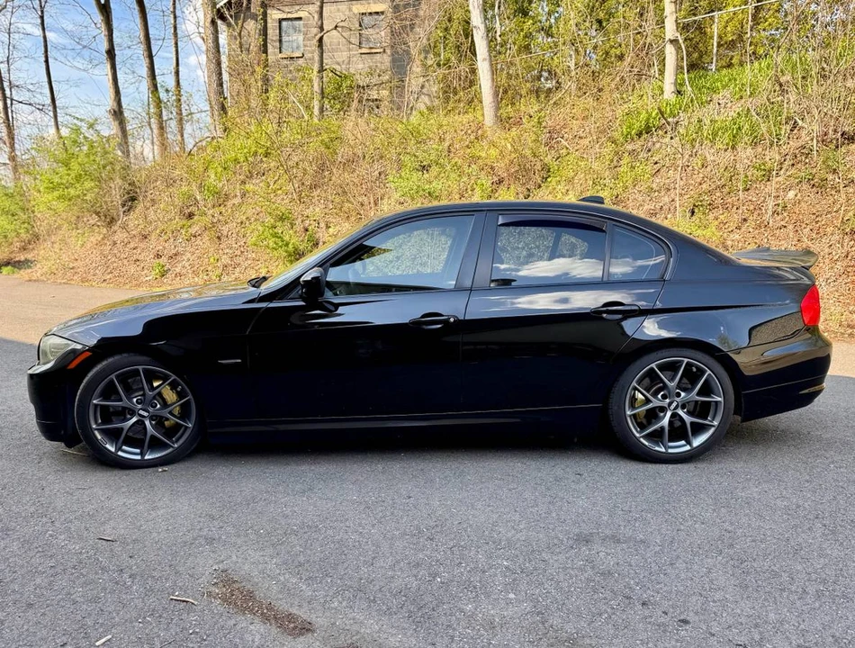 2009 BMW E90 335i Sedan - Image 4 of 23