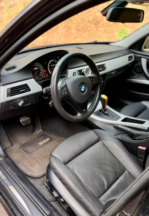 2009 BMW E90 335i Sedan - Image 13 of 23