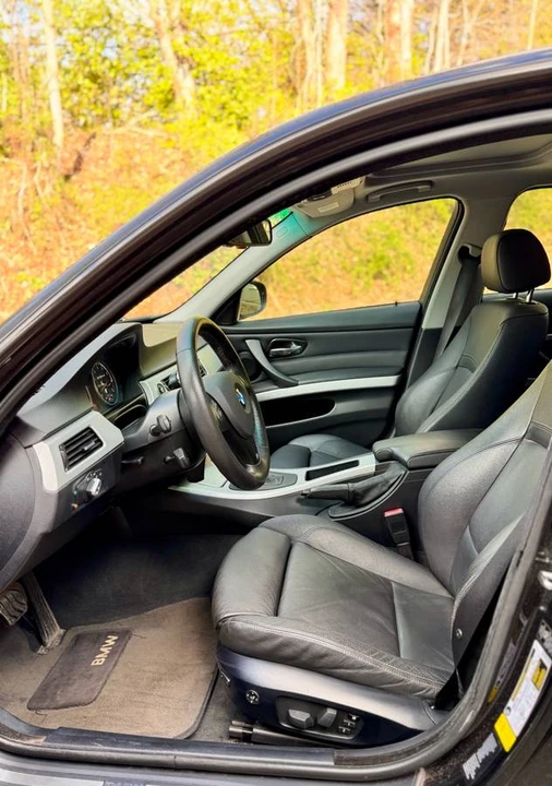 2009 BMW E90 335i Sedan - Image 12 of 23
