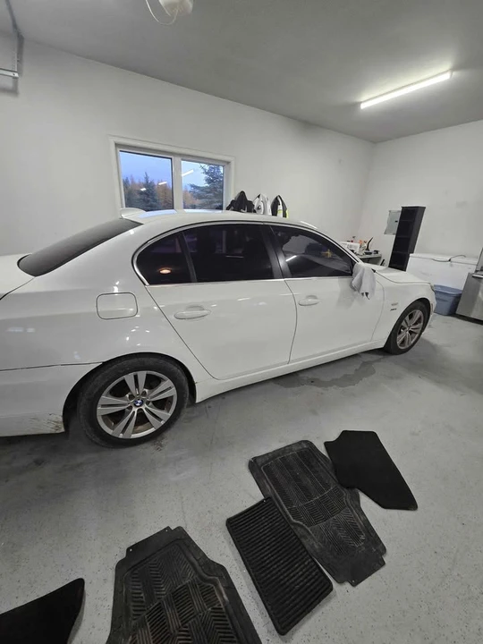 2009 BMW E60 5 Series Sedan - Image 4 of 7