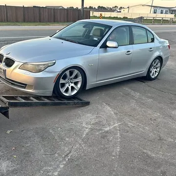 2009 BMW 5 Series 525i Sedan
