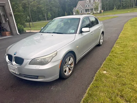 2009 BMW 5 Series · 525xi Sedan 4D