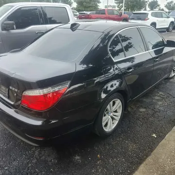 2009 BMW 5 Series 528i Sedan 4D