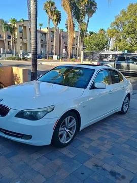 2009 BMW 5 Series 528i Sedan 4D