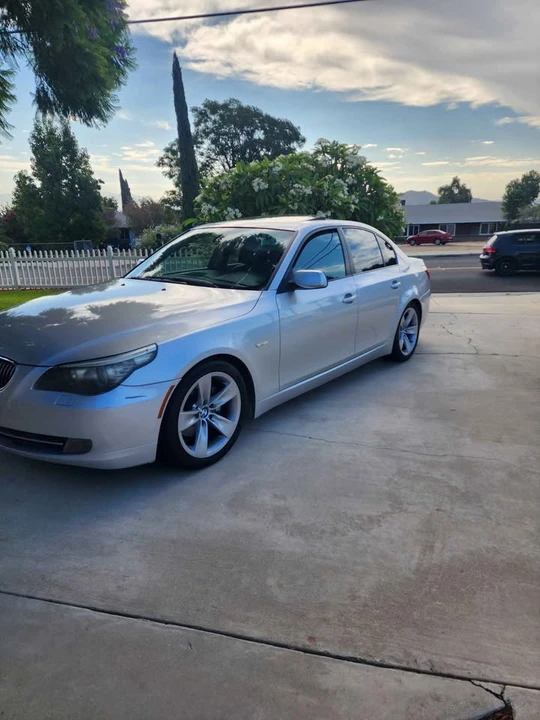 2009 BMW E60 5 Series Sedan - Image 2 of 9