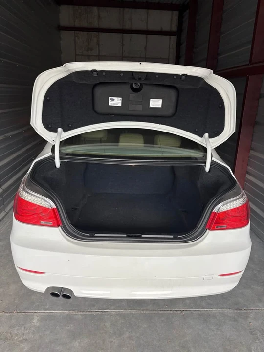 2009 BMW E60 5 Series Sedan - Image 7 of 8