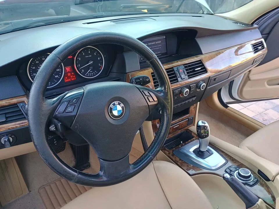 2009 BMW E60 5 Series Sedan - Image 11 of 20