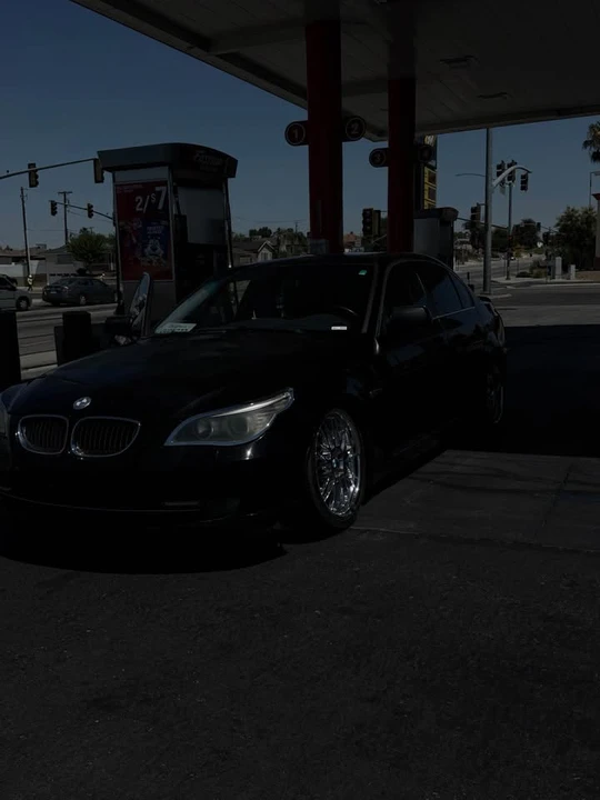 2009 BMW E60 5 Series Sedan - Image 4 of 8