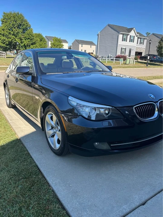 2009 BMW E60 5 Series Sedan - Image 2 of 5