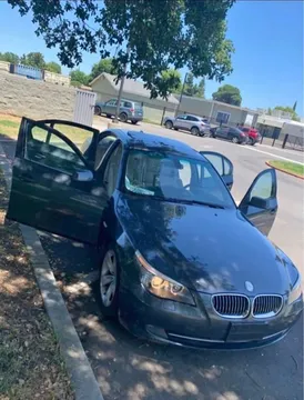2009 BMW 5 Series 528i Sedan 4D