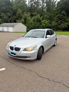 2009 BMW 5 Series 528i Sedan 4D