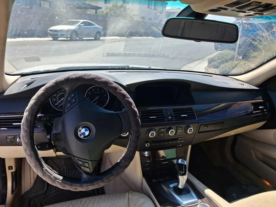 2009 BMW E60 5 Series Sedan - Image 14 of 20