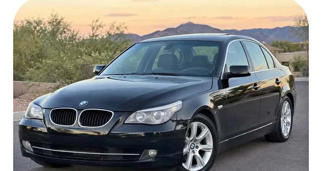 2009 BMW 5 Series 528i Sedan 4D