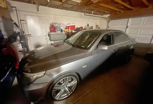 2009 BMW 5 Series 528i Sedan 4D