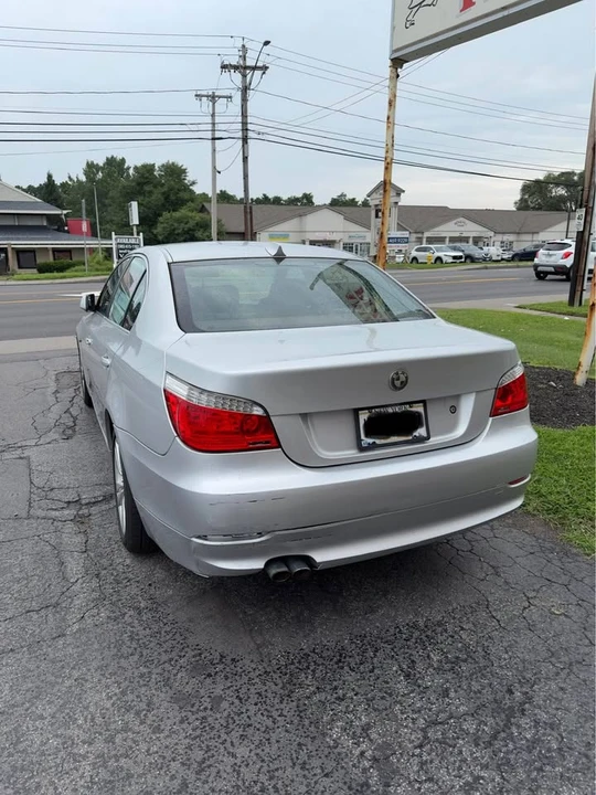 2009 BMW E60 5 Series Sedan - Image 5 of 10