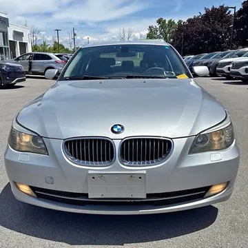 2009 BMW 5 Series 528i xDrive Sedan 4D
