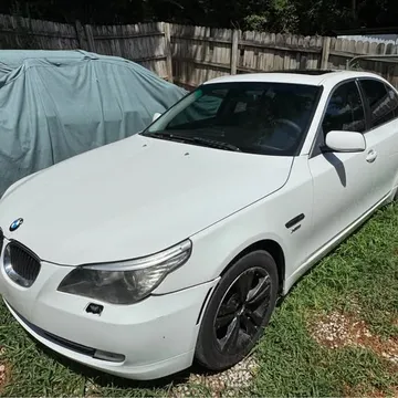 2009 BMW 5 Series 528i xDrive Sedan