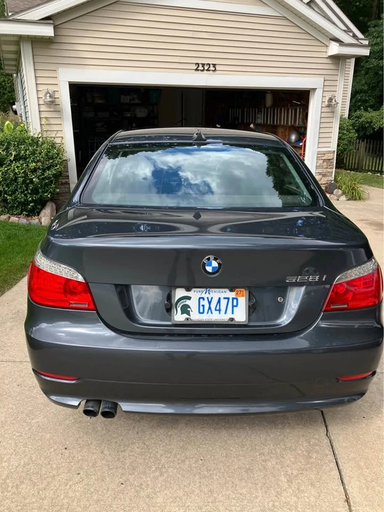 2009 BMW E60 5 Series Sedan - Image 2 of 8