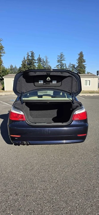 2009 BMW E60 5 Series Sedan - Image 9 of 18