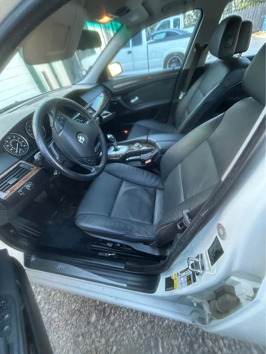 2009 BMW E60 5 Series Sedan - Image 9 of 20