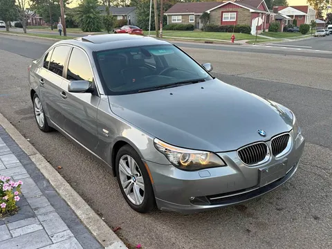 2009 BMW 5 Series 528i xDrive Sedan