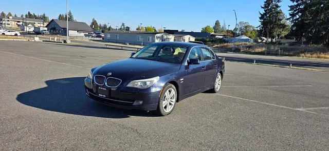 2009 BMW 5 Series 528i xDrive Sedan