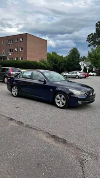 2009 BMW 5 Series 528xi Sedan 4D