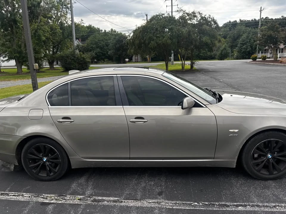 2009 BMW E60 5 Series Sedan - Image 3 of 5