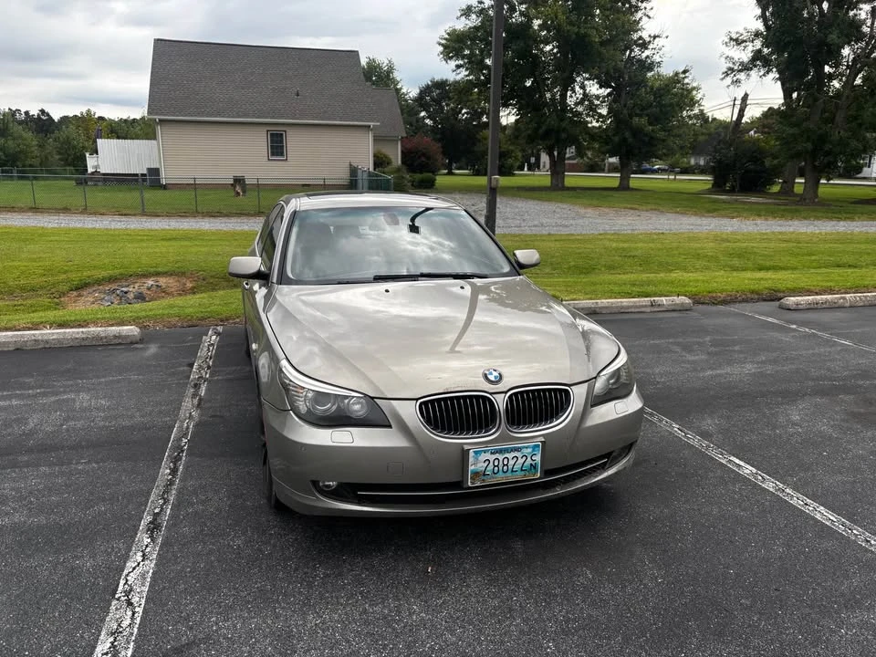 2009 BMW E60 5 Series Sedan - Image 2 of 5