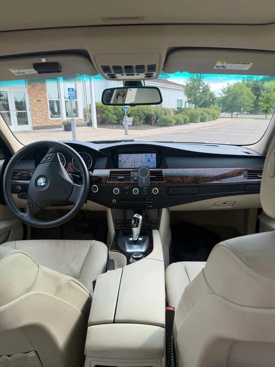 2009 BMW E60 5 Series Sedan - Image 10 of 16