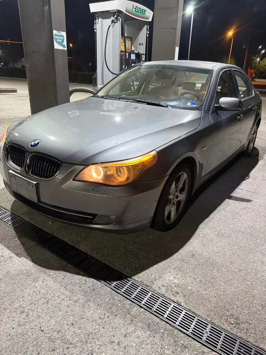 2009 BMW E60 5 Series Sedan - Image 2 of 7