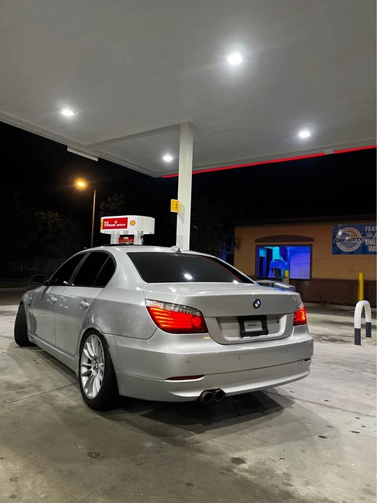 2009 BMW E60 5 Series Sedan - Image 2 of 6