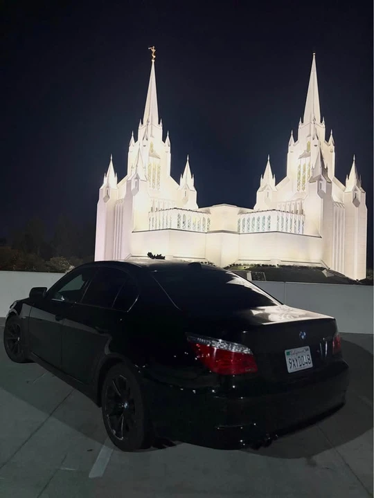 2009 BMW E60 5 Series Sedan - Image 2 of 10