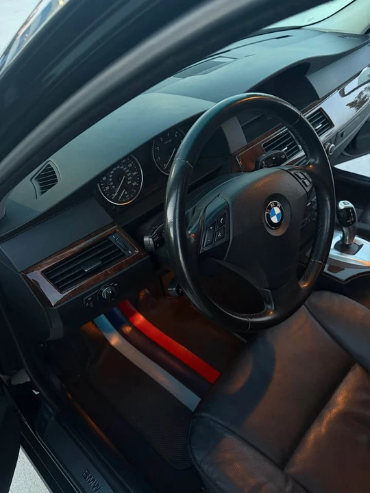 2009 BMW E60 5 Series Sedan - Image 7 of 10