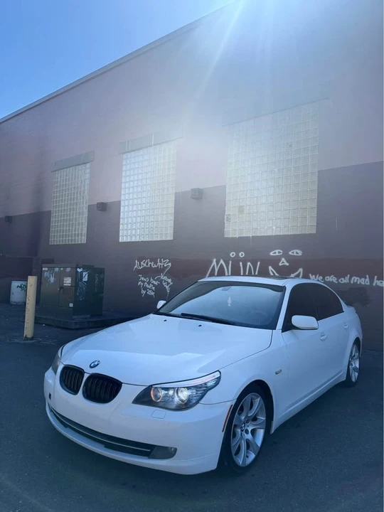 2009 BMW E60 5 Series Sedan - Image 3 of 19