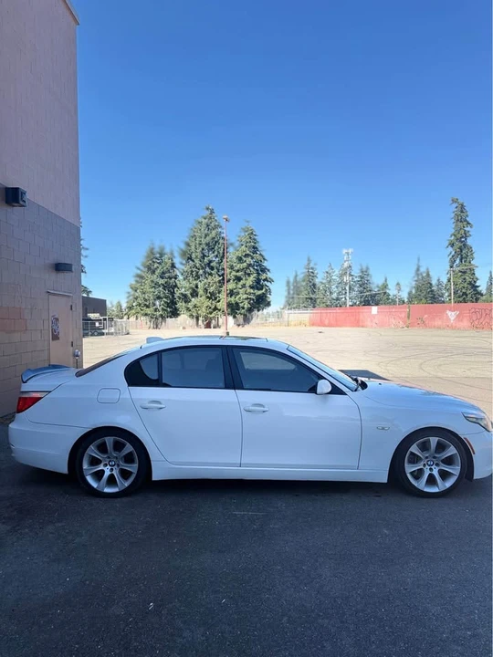 2009 BMW E60 5 Series Sedan - Image 7 of 19