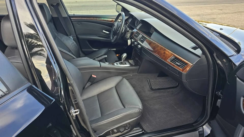 2009 BMW E60 5 Series Sedan - Image 10 of 17