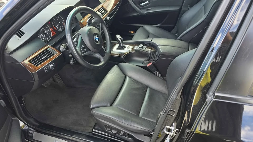 2009 BMW E60 5 Series Sedan - Image 8 of 17