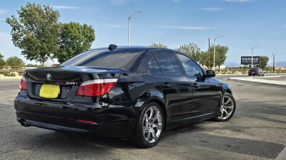 2009 BMW E60 5 Series Sedan - Image 5 of 17