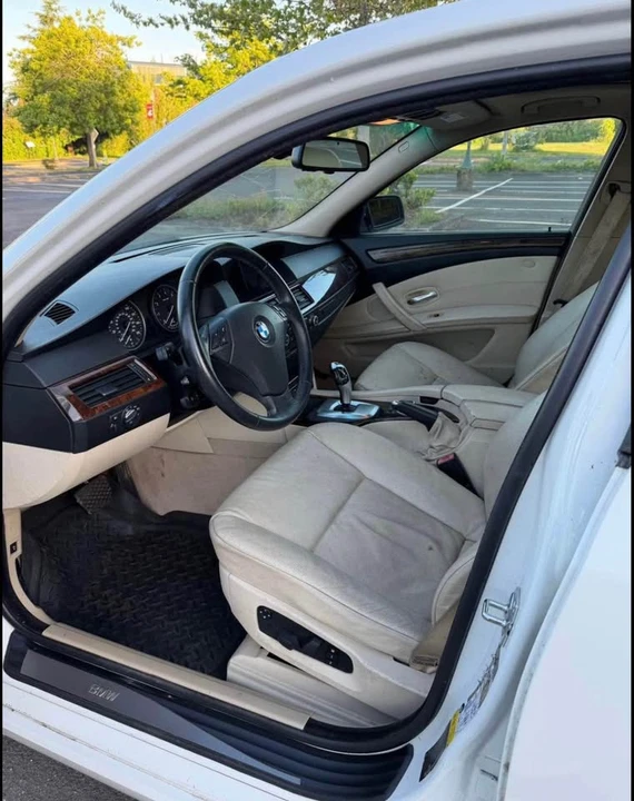 2009 BMW E60 5 Series Sedan - Image 11 of 13