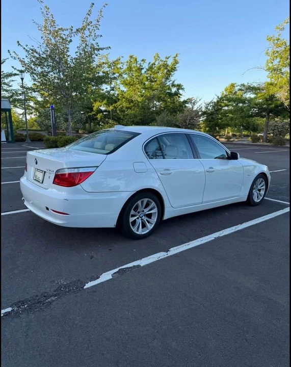 2009 BMW E60 5 Series Sedan - Image 5 of 13