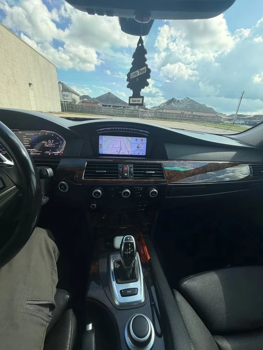 2009 BMW E60 5 Series Sedan - Image 16 of 17