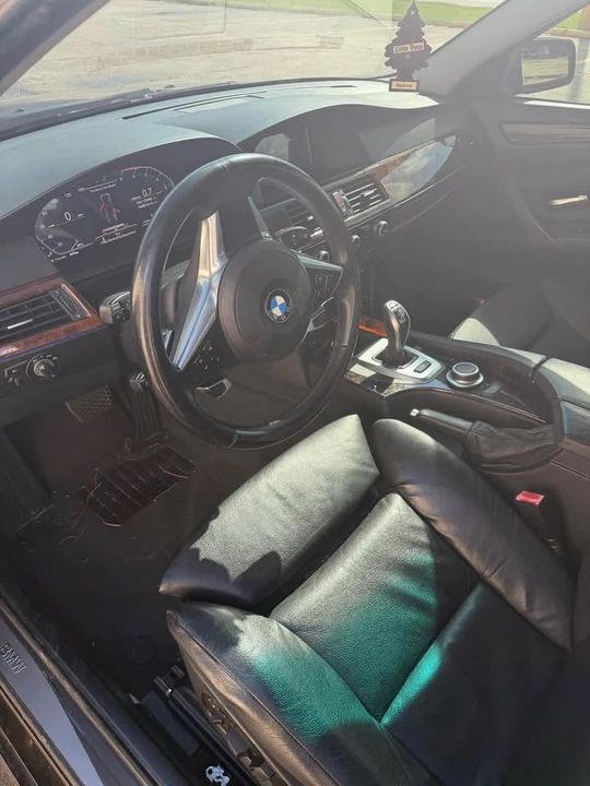 2009 BMW E60 5 Series Sedan - Image 9 of 17