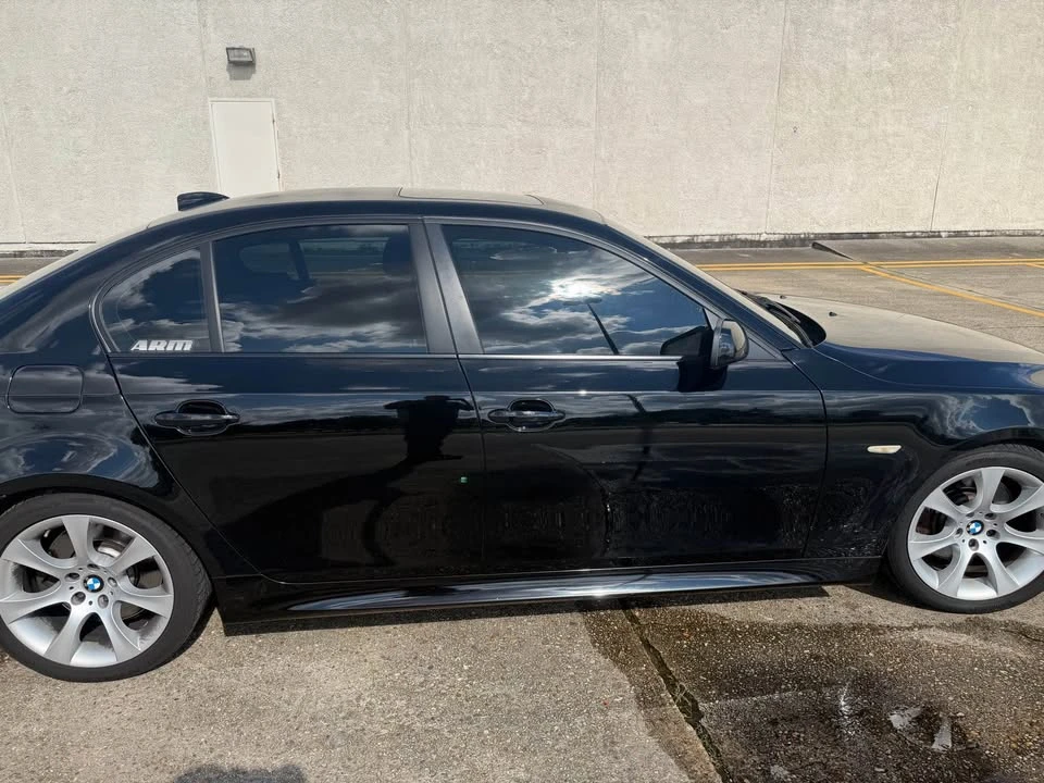 2009 BMW E60 5 Series Sedan - Image 8 of 17
