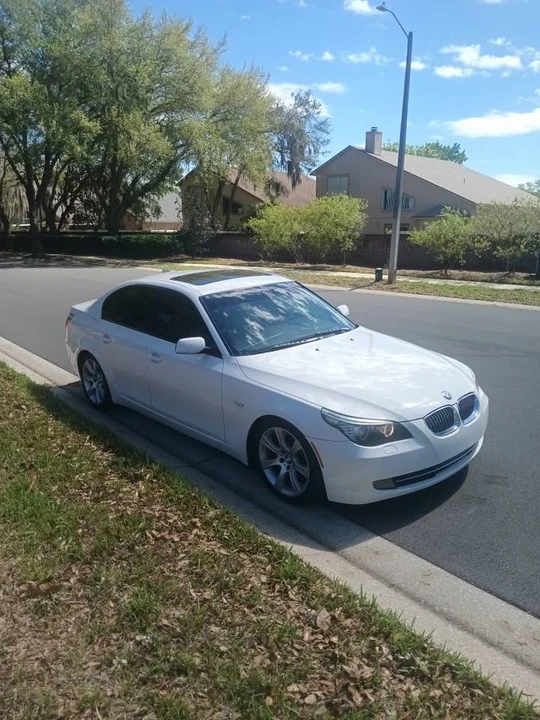 2009 BMW E60 5 Series Sedan - Image 7 of 15